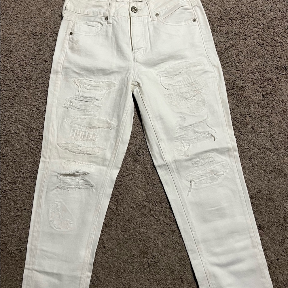 American Eagle Outfitters Tomgirl White Cropped Jeans